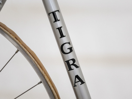 Tigra Pista Comepre Titanium 1975