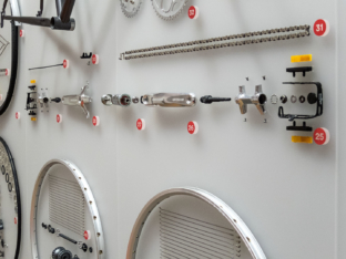 Cinelli Gazzetta della Strada installation